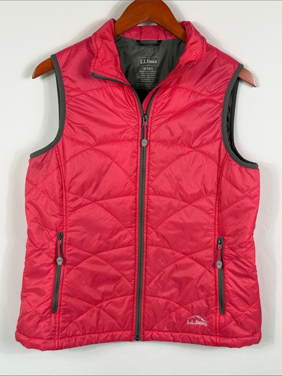 L.L. Bean Jackets & Blazers - L.L. Bean Women's Quilted Puffer Vest in Pink, Gray Trim. Size M.‎ Primaloft